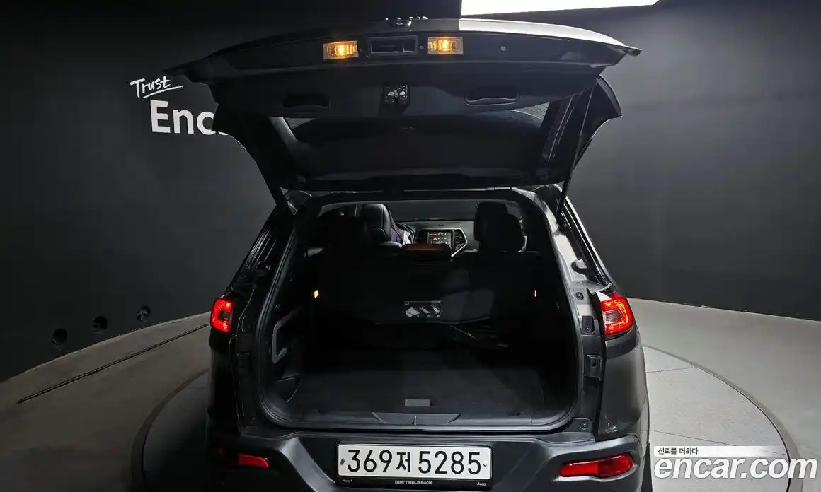 Jeep Cherokee 2018 2.4 Автомат в Москве № 232455, фото 20