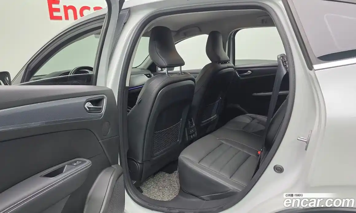 Renault XM3 2023 1.6 Автомат в Москве № 241623, фото 10