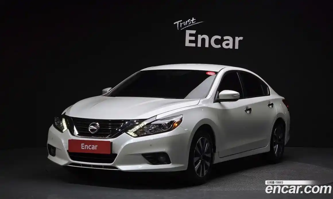 Nissan Altima 2017 2.5 Автомат в Москве № 241988, фото 12