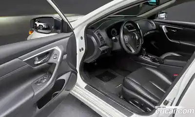 Nissan Altima 2017 2.5 Автомат в Москве № 241988, миниатюра 2