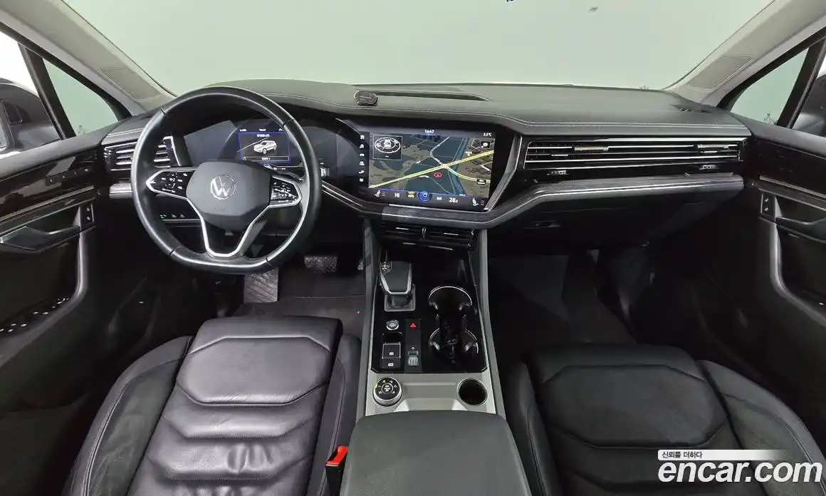 Volkswagen Touareg 2021 3.0 Автомат в Москве № 254820, фото 12