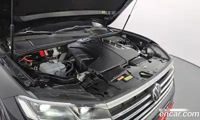 Volkswagen Touareg 2021 3.0 Автомат в Москве № 254820, миниатюра 2
