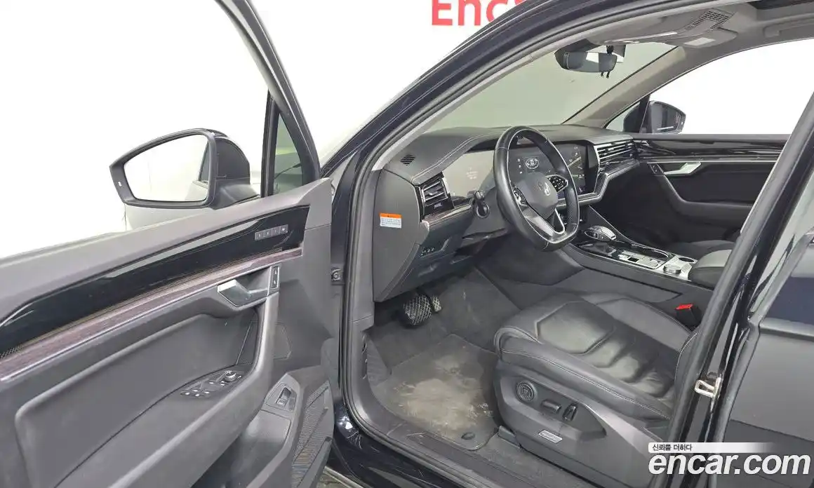 Volkswagen Touareg 2021 3.0 Автомат в Москве № 254820, фото 5