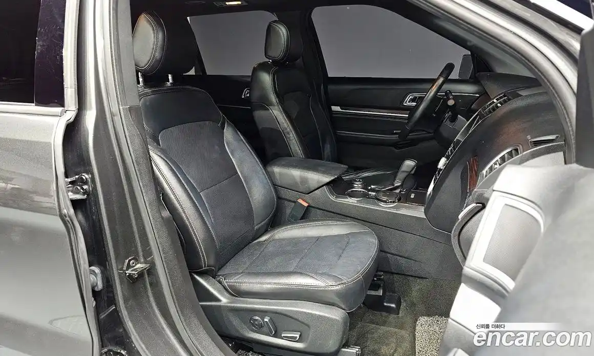 Ford Explorer 2017 3.5 Автомат в Москве № 255701, фото 15