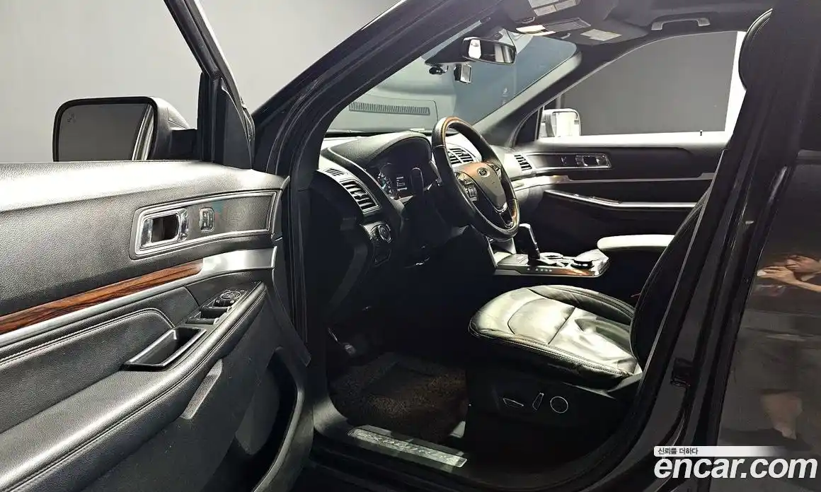 Ford Explorer 2017 3.5 Автомат в Москве № 255701, фото 8