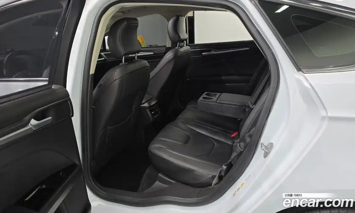 Ford Mondeo 2016 2.0 Автомат в Москве № 268569, фото 7