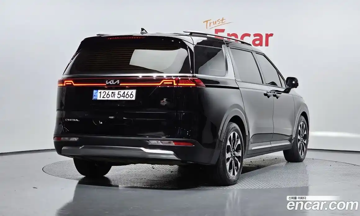 Kia Canival 2023 2.2 Автомат в Москве № 269666, фото 15