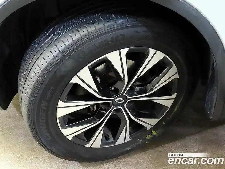 Renault QM6 2023 2.0 Автомат в Москве № 278037, фото 19