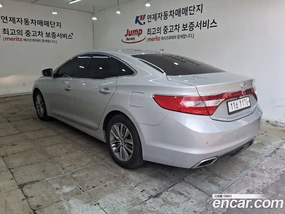 Hyundai Grandeur 2015 2.4 Автомат в Москве № 283131, фото 5