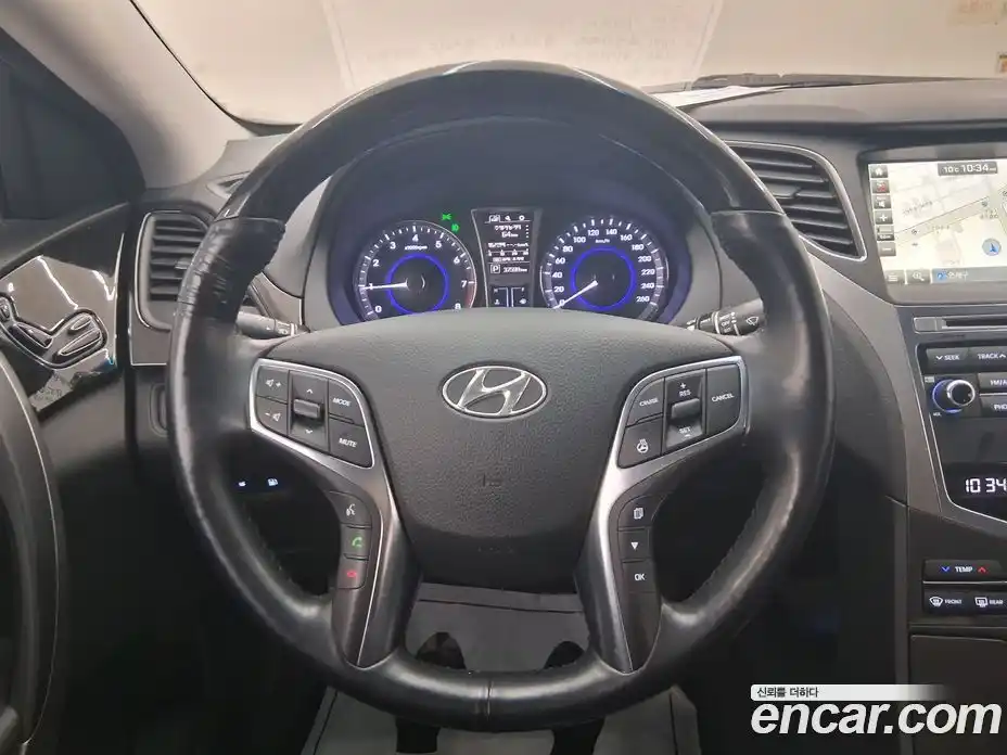 Hyundai Grandeur 2015 2.4 Автомат в Москве № 283131, фото 9