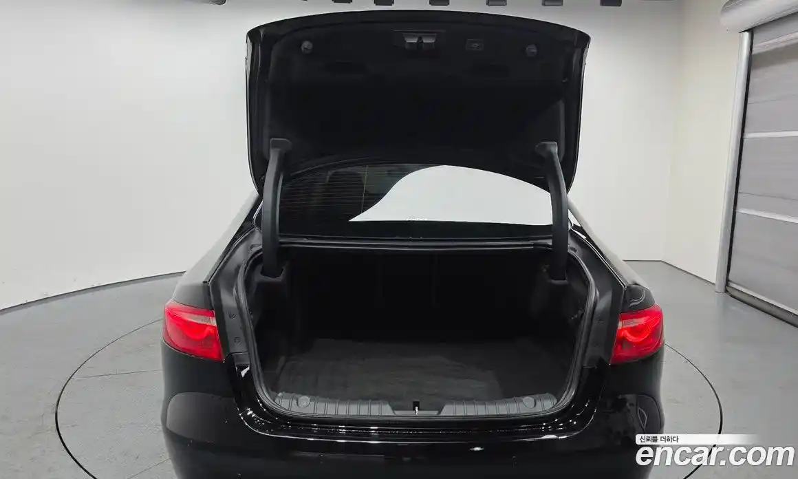 Jaguar XF 2019 2.0 Автомат в Москве № 283656, фото 20