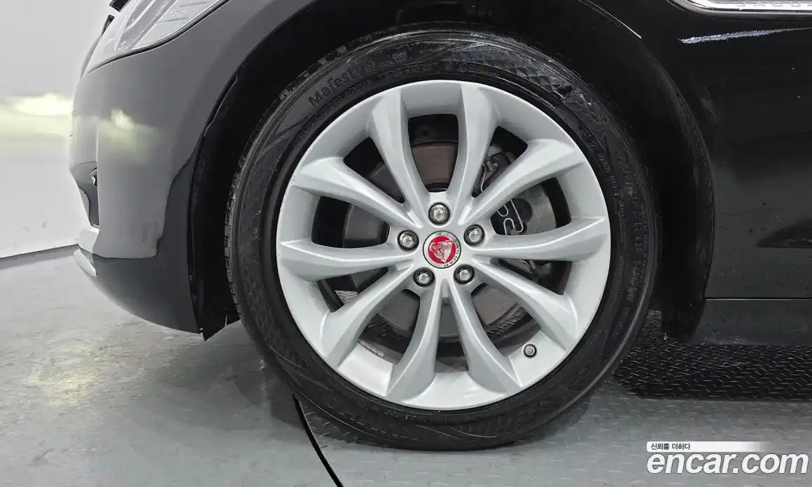 Jaguar XF 2019 2.0 Автомат в Москве № 283656, фото 5