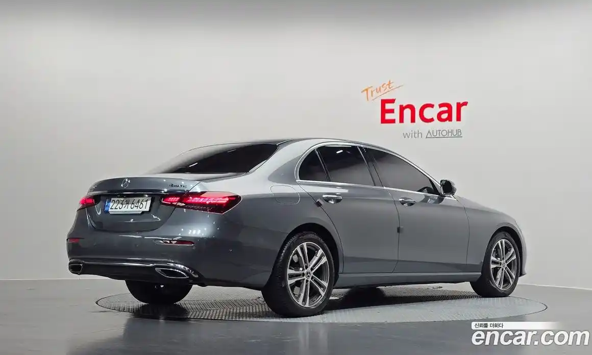 Mercedes-Benz E-Class 2022 2.0 Автомат в Москве № 308033, фото 12