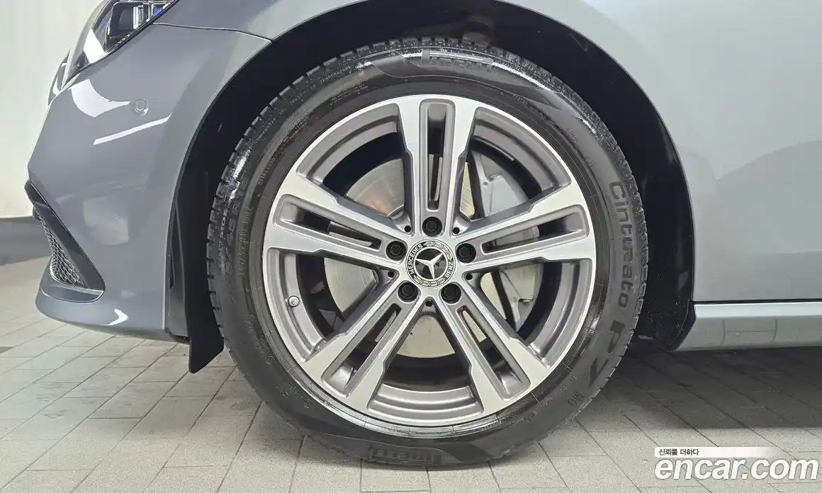 Mercedes-Benz E-Class 2022 2.0 Автомат в Москве № 308033, фото 17