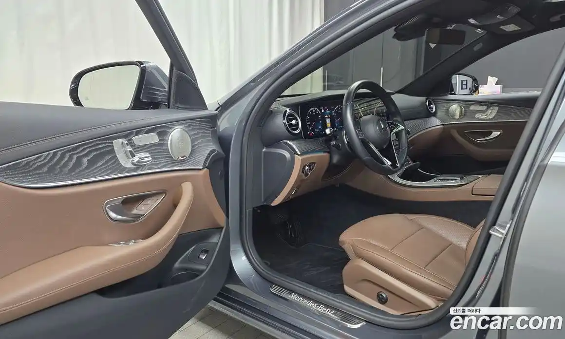 Mercedes-Benz E-Class 2022 2.0 Автомат в Москве № 308033, фото 19