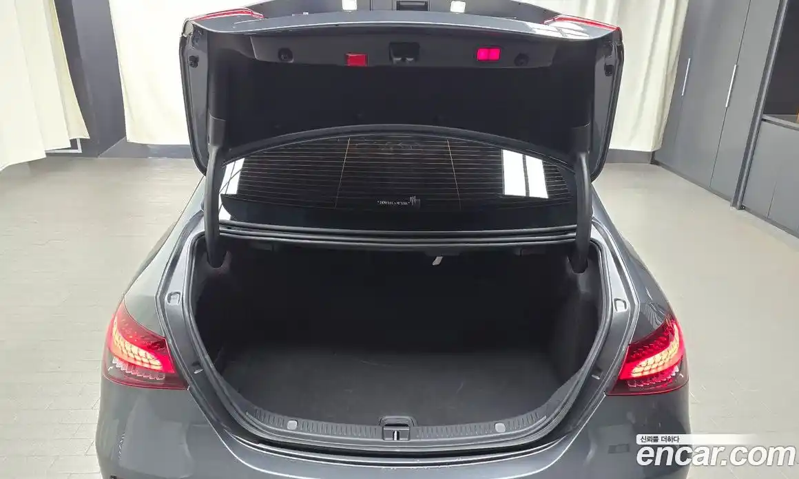 Mercedes-Benz E-Class 2022 2.0 Автомат в Москве № 308033, фото 20