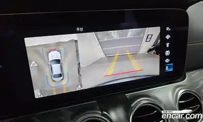 Mercedes-Benz E-Class 2022 2.0 Автомат в Москве № 308033, миниатюра 2