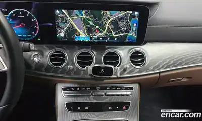 Mercedes-Benz E-Class 2022 2.0 Автомат в Москве № 308033, миниатюра 9