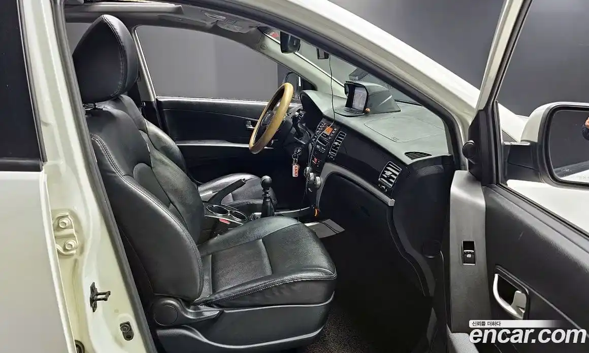 SsangYong Korando 2012 2.0 Механическая в Москве № 31182, фото 11