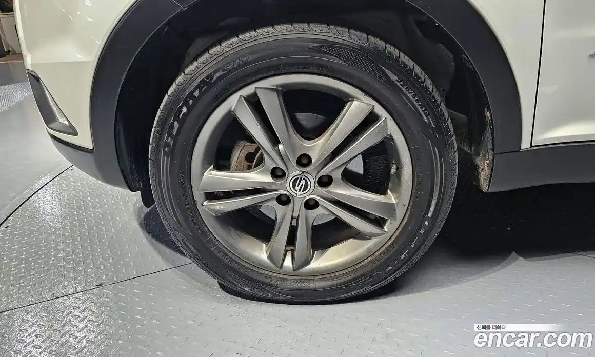 SsangYong Korando 2012 2.0 Механическая в Москве № 31182, фото 5