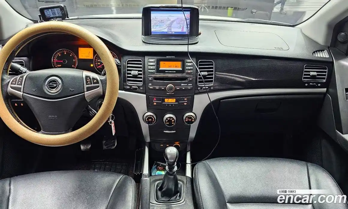 SsangYong Korando 2012 2.0 Механическая в Москве № 31182, фото 7