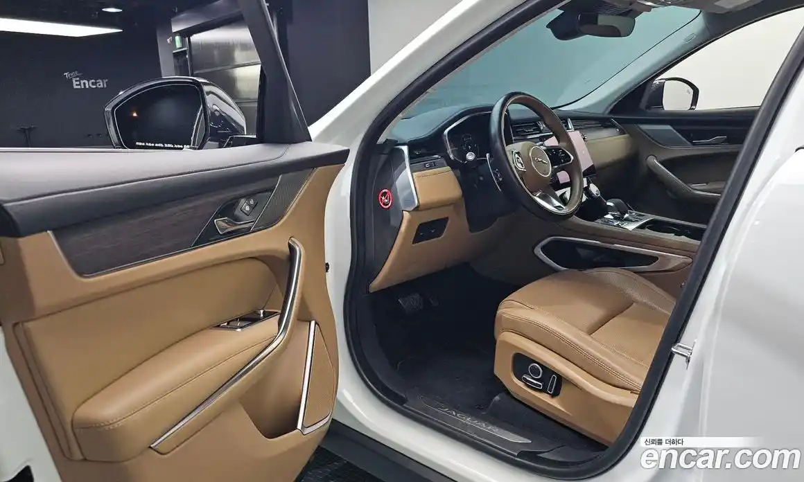 Jaguar F-Pace 2021 2.0 Автомат в Москве № 314090, фото 8