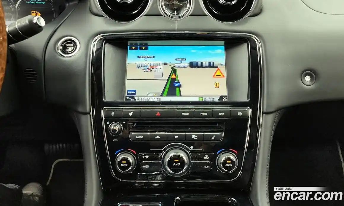 Jaguar XJ 2014 3.0 Автомат в Москве № 320137, фото 18