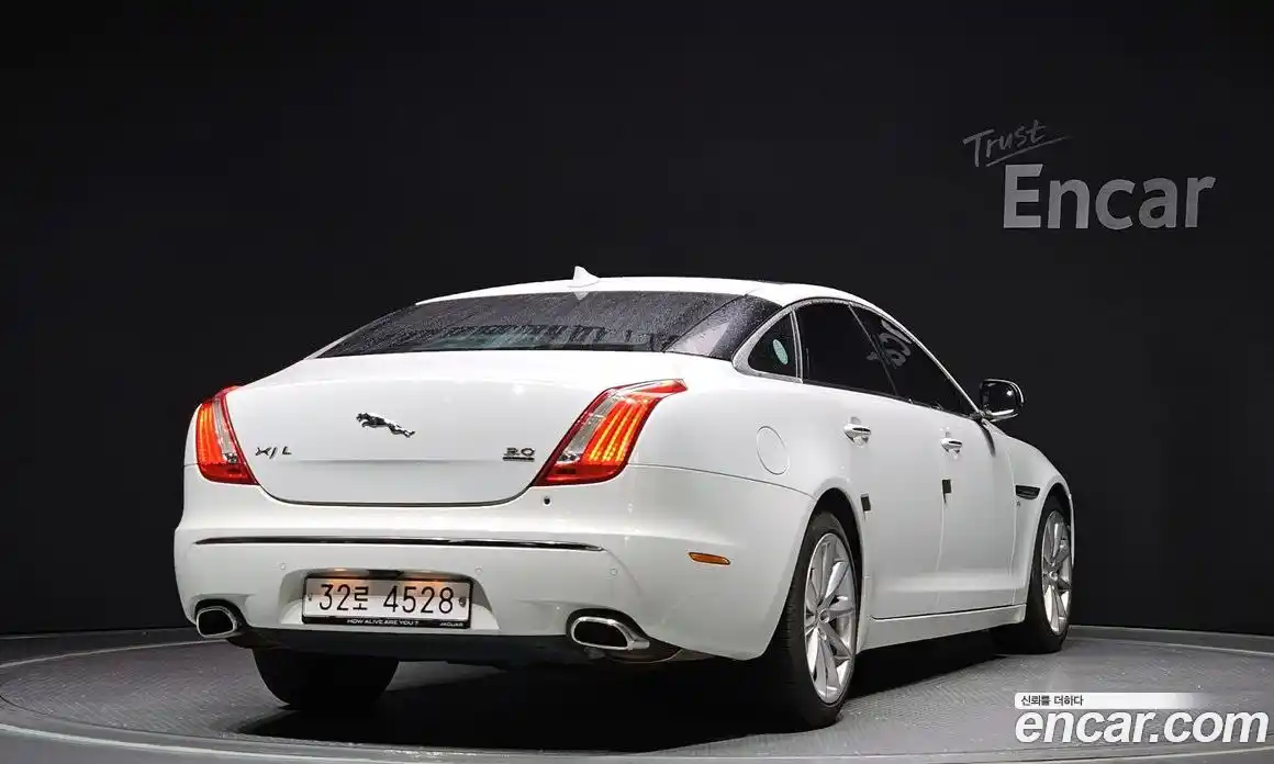 Jaguar XJ 2014 3.0 Автомат в Москве № 320137, фото 19
