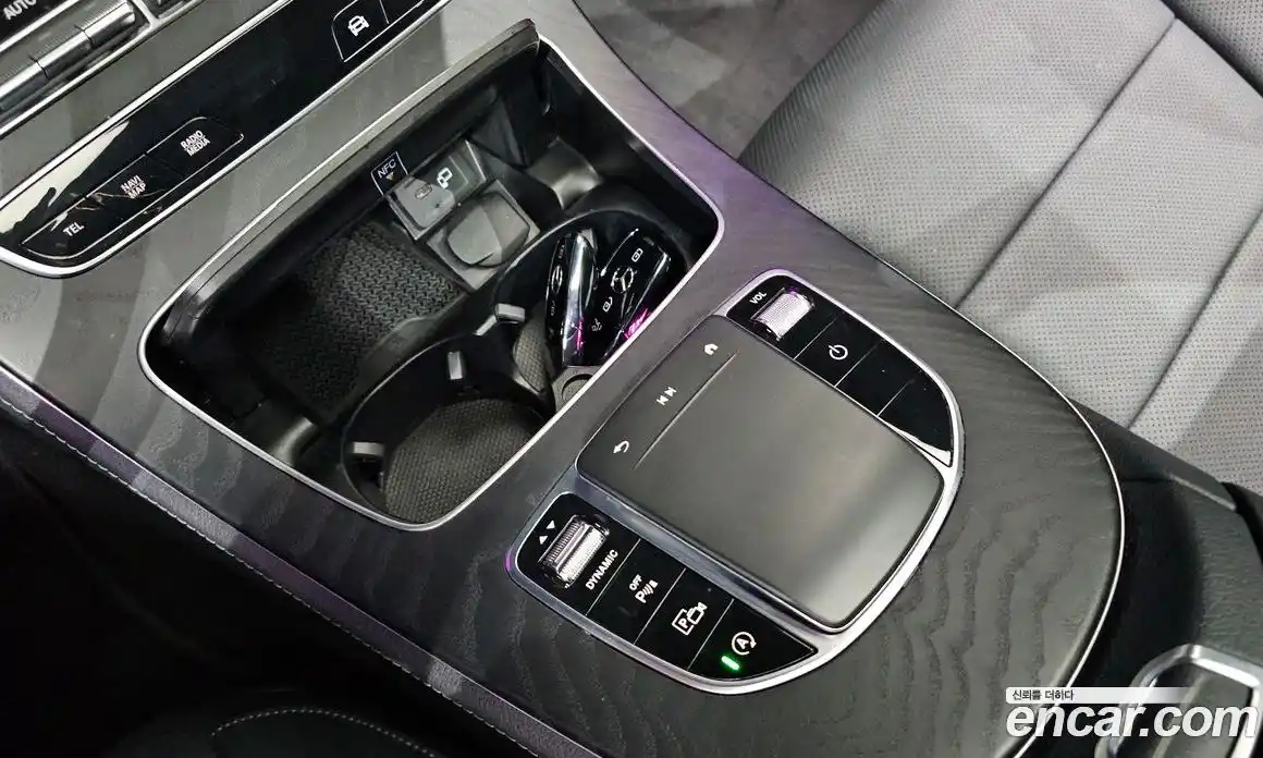 Mercedes-Benz E-Class 2023 1.9 Автомат в Москве № 321815, фото 16