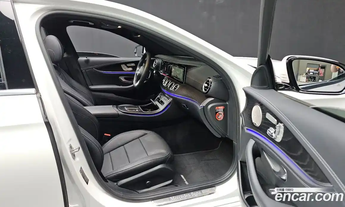 Mercedes-Benz E-Class 2023 1.9 Автомат в Москве № 321815, фото 18