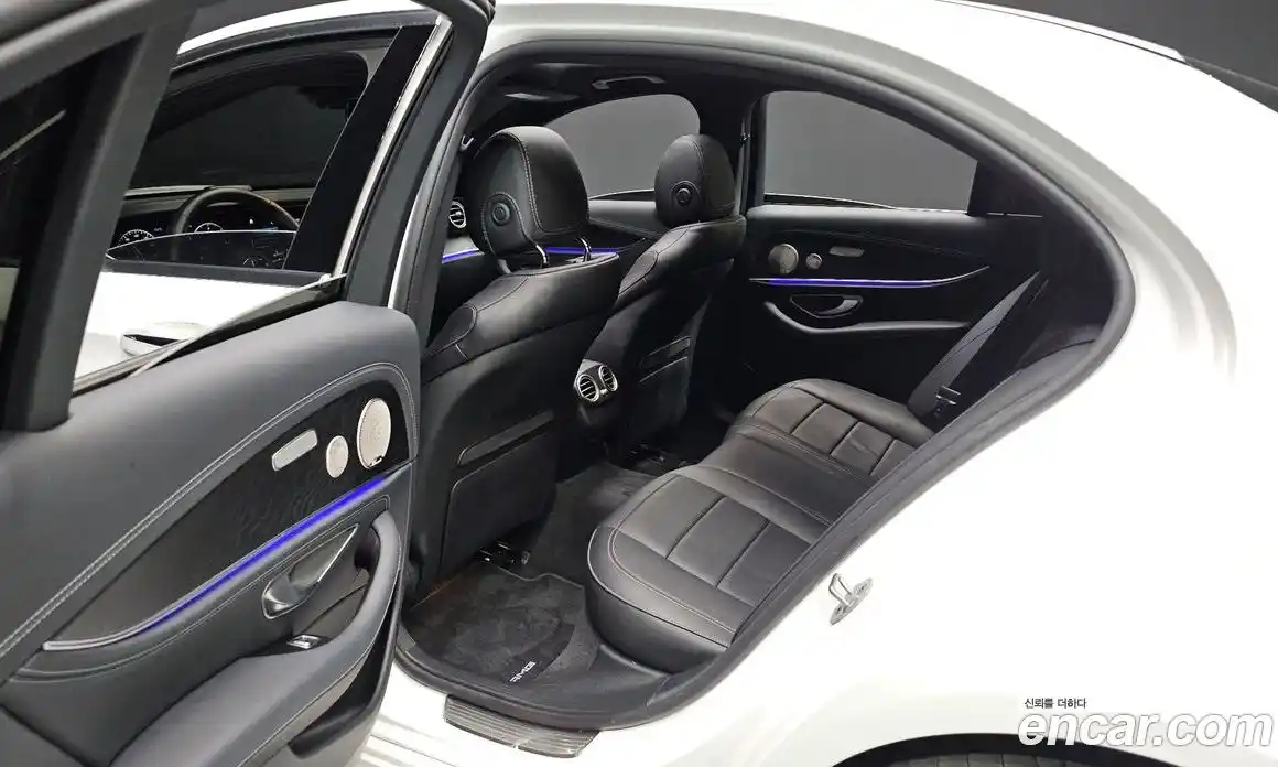 Mercedes-Benz E-Class 2023 1.9 Автомат в Москве № 321815, фото 19