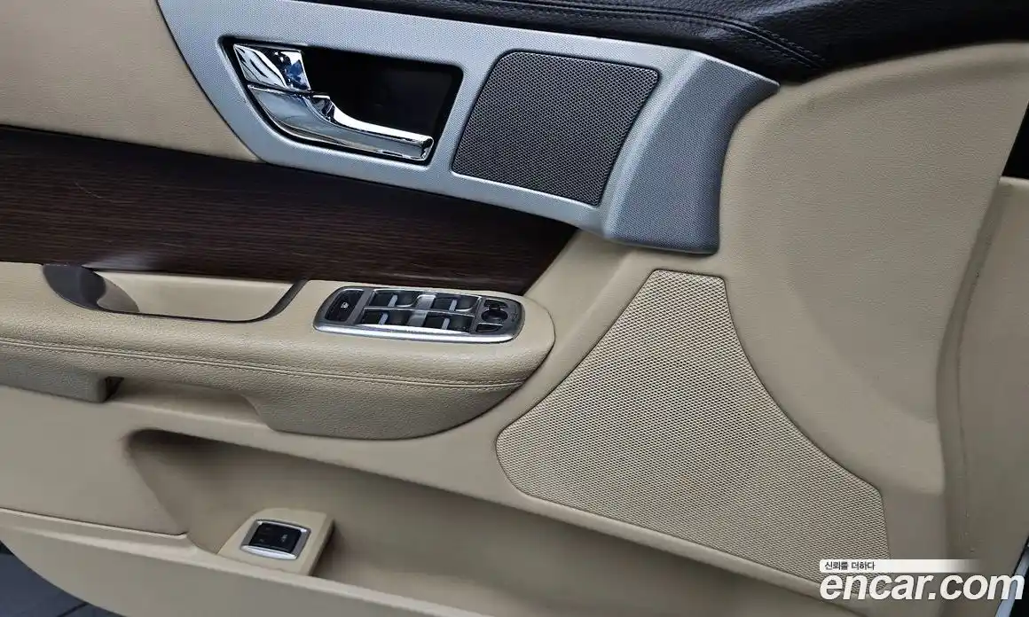 Jaguar XF 2013 3.0 Автомат в Москве № 331507, фото 17