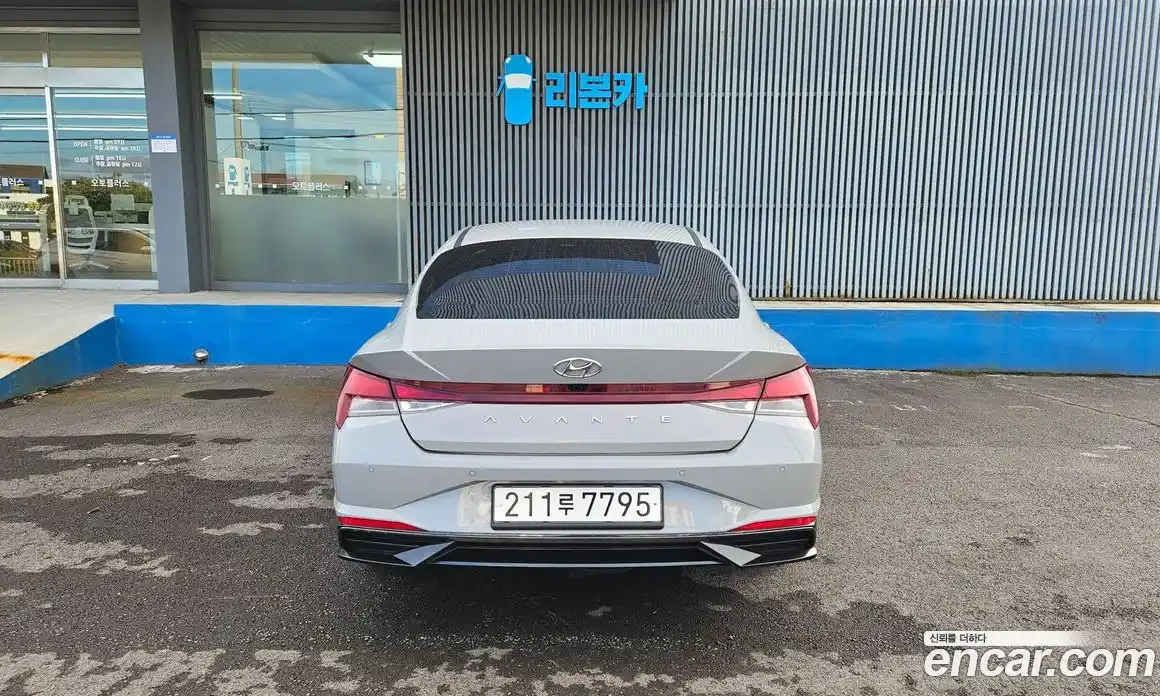 Hyundai Avante 2022 1.6 Автомат в Москве № 3344, фото 5