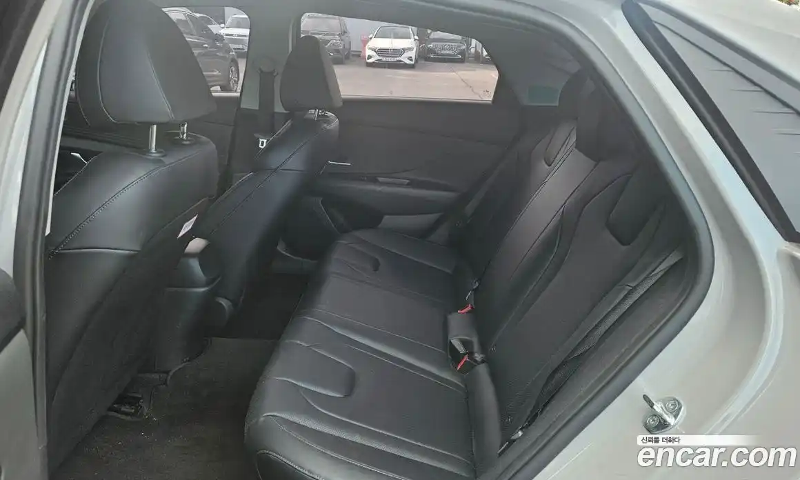 Hyundai Avante 2022 1.6 Автомат в Москве № 3344, фото 8