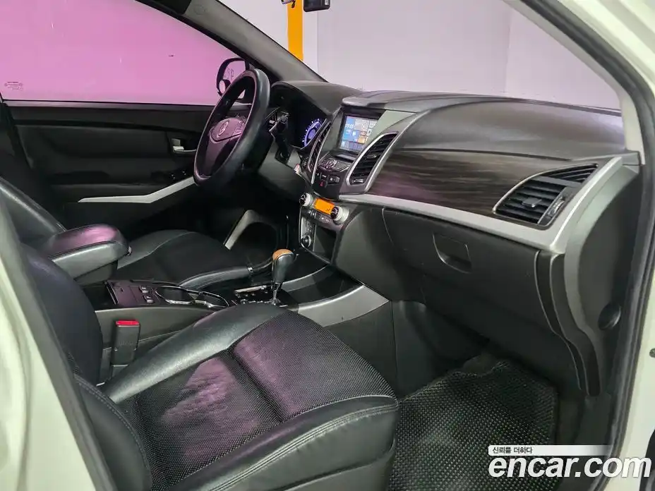 SsangYong Korando 2015 2.0 Автомат в Москве № 33498, фото 16