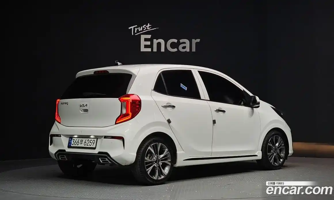 Kia Morning 2023 1.0 Автомат в Москве № 337558, фото 20