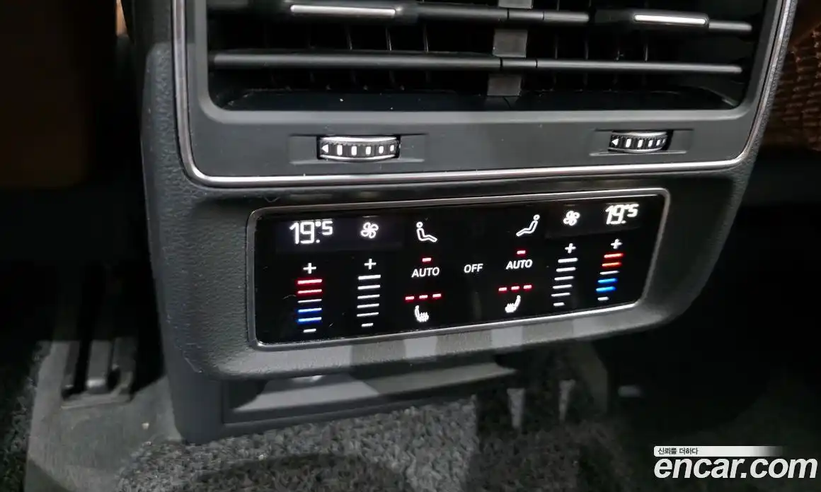 Audi Q7 2021 3.0 Автомат в Москве № 343427, фото 5