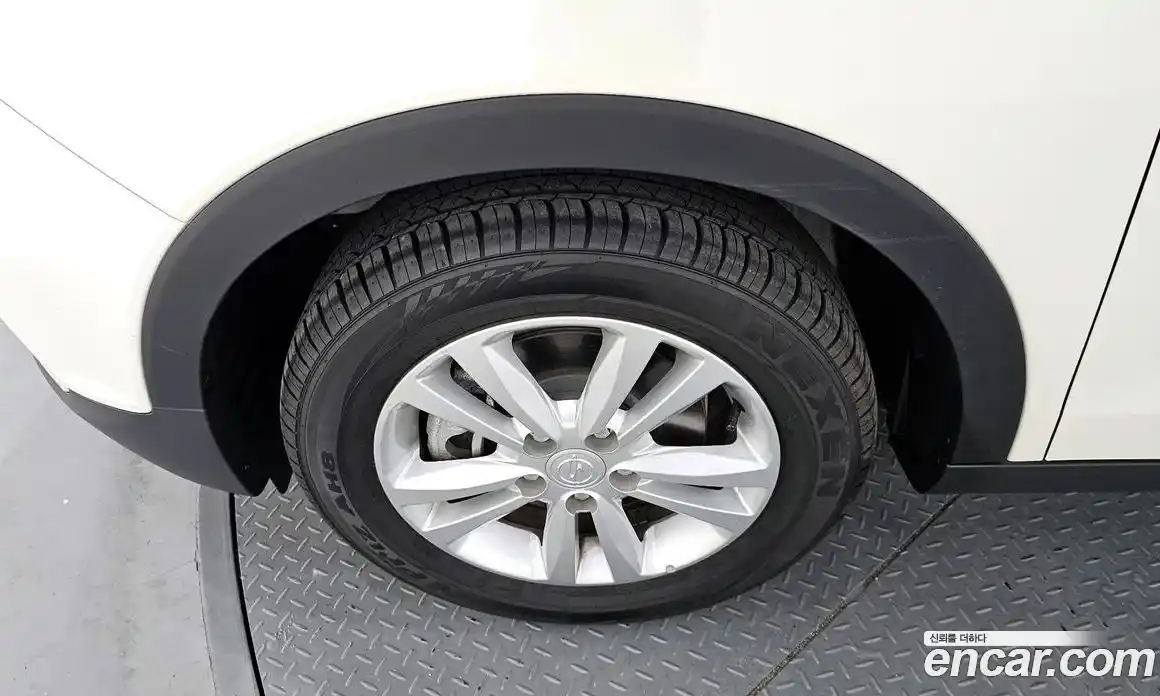 SsangYong TIBOLI 2015 1.6 Автомат в Москве № 35170, фото 12