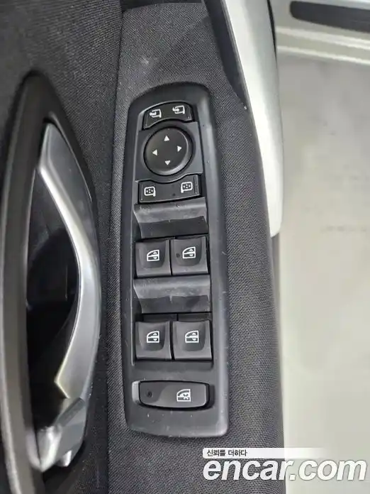 Renault SM3 2010 1.6 Автомат в Москве № 383780, фото 9