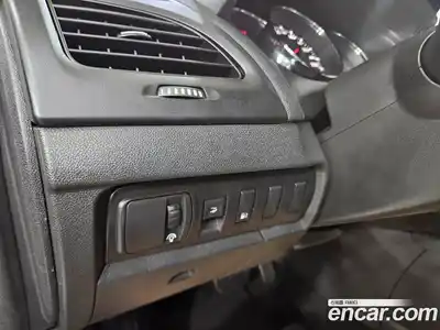 Renault SM3 2010 1.6 Автомат в Москве № 383780, миниатюра 10