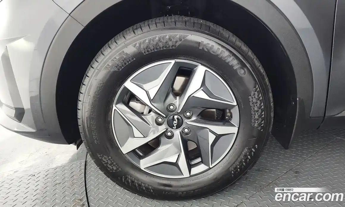 Kia Sorento 2022 1.6 Автомат в Москве № 385085, фото 5