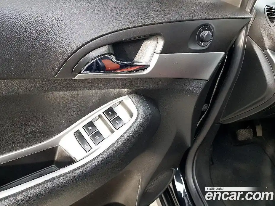 Chevrolet Orlando 2015 2.0 Автомат в Москве № 38585, фото 11