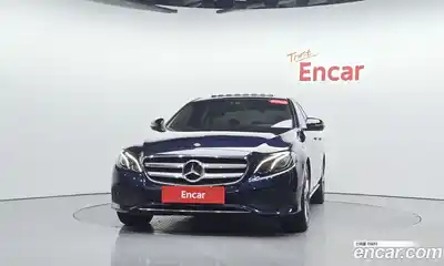 Mercedes-Benz E-Class 2019 2.0 Автомат в Москве № 390642, миниатюра 2