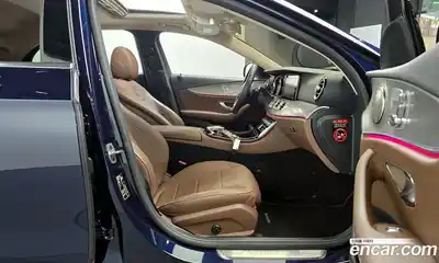 Mercedes-Benz E-Class 2019 2.0 Автомат в Москве № 390642, миниатюра 9