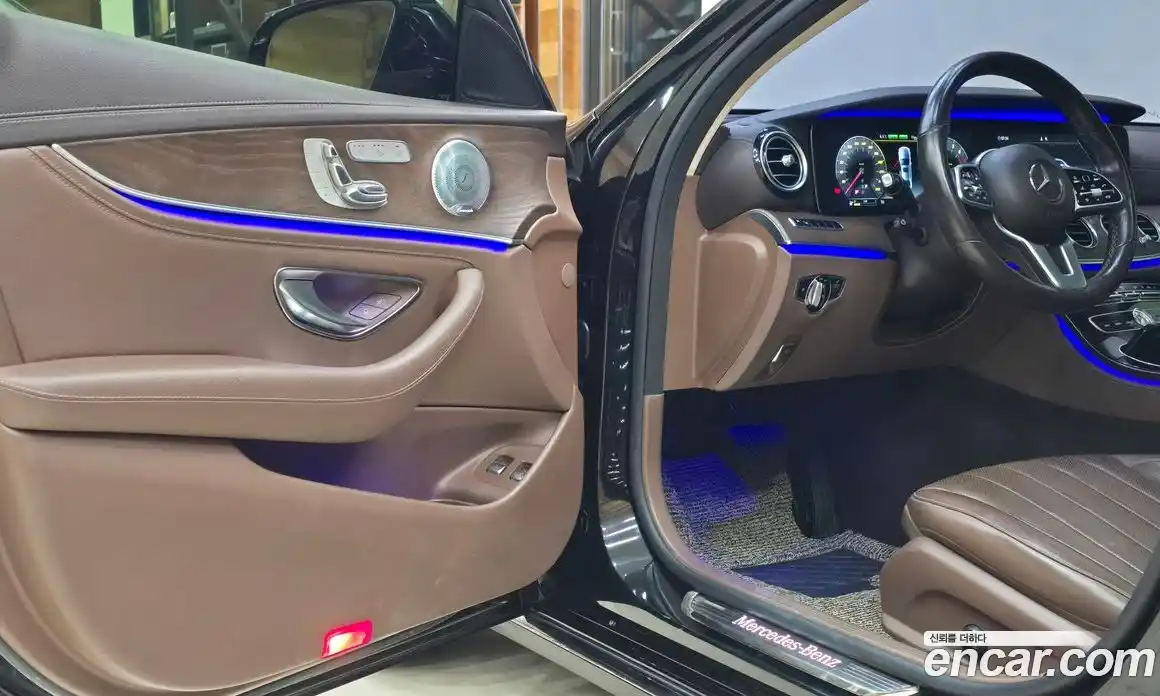 Mercedes-Benz E-Class 2019 2.0 Автомат в Москве № 390699, фото 14