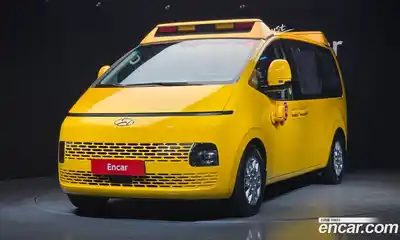 Hyundai Staria, 2022