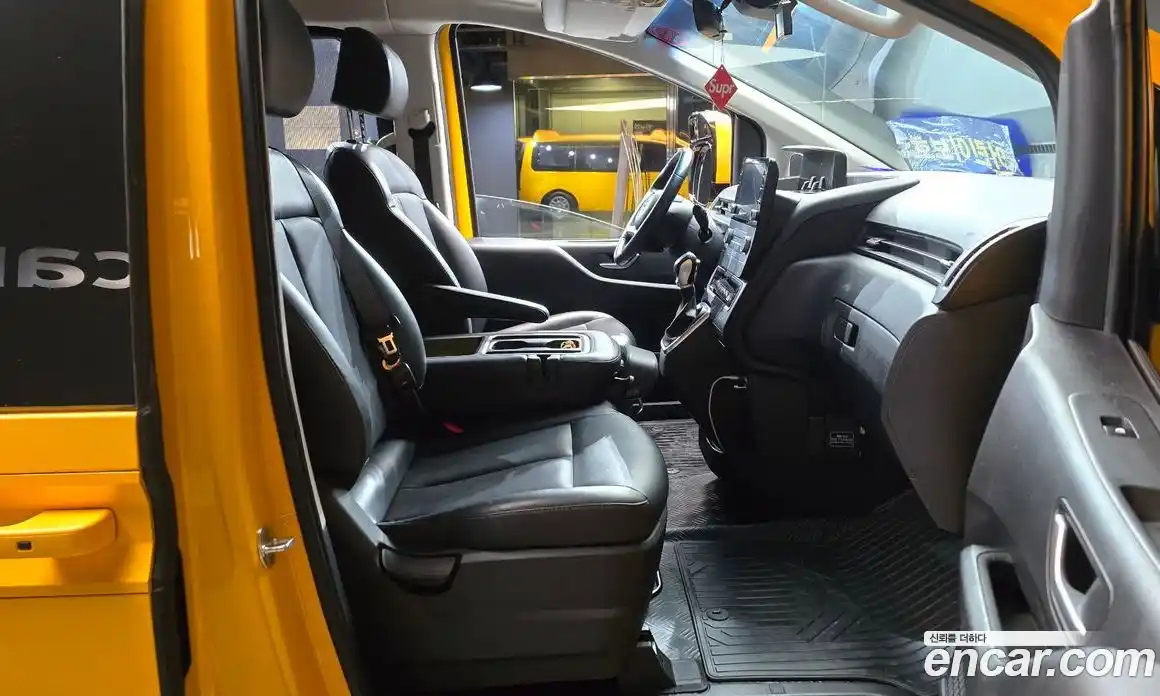 Hyundai Staria 2022 3.5 Автомат в Москве № 399809, фото 11