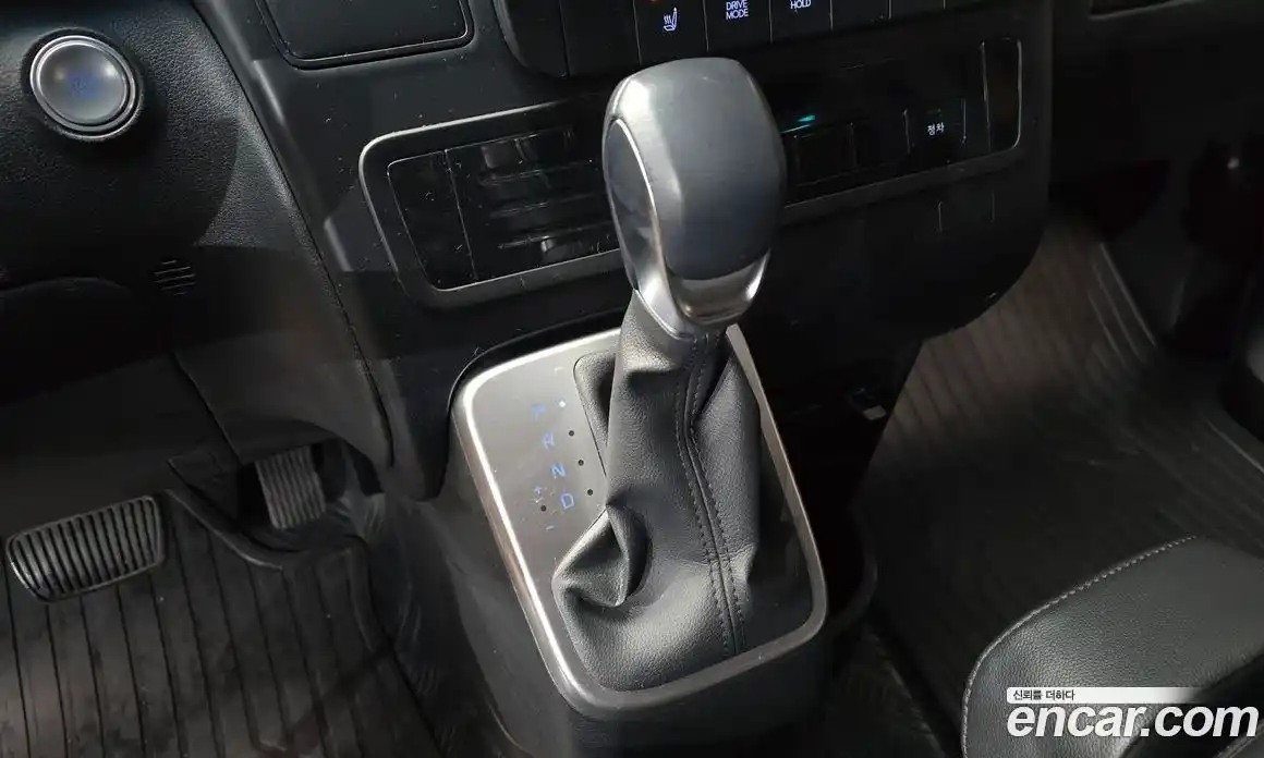 Hyundai Staria 2022 3.5 Автомат в Москве № 399809, фото 9