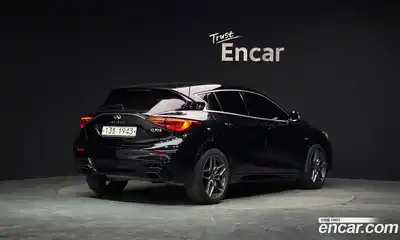 Infiniti Q30 2018 2.0 Автомат в Москве № 405327, миниатюра 2