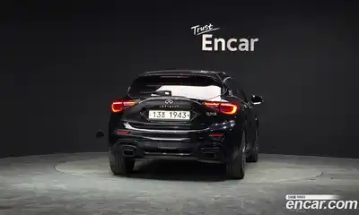 Infiniti Q30 2018 2.0 Автомат в Москве № 405327, миниатюра 4